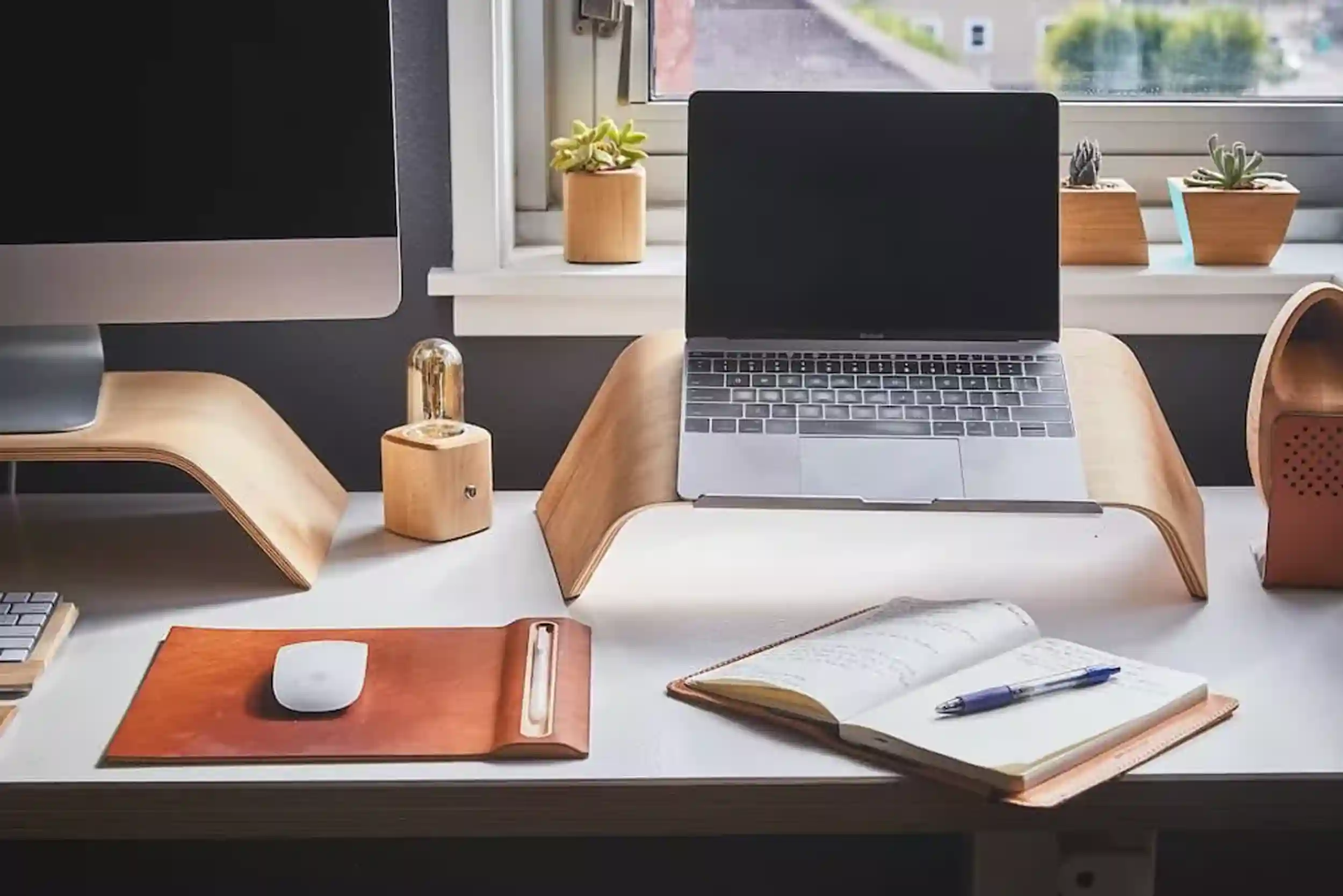 Organised home working remote work station